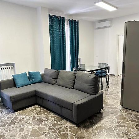 Lb&B Holiday Suite Downtown Bari Esterno foto